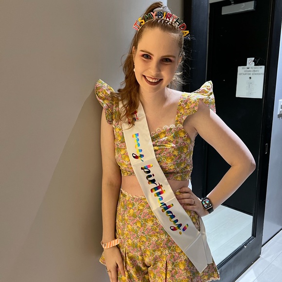 Meet your seller/buyer! - Picture 5 of 9